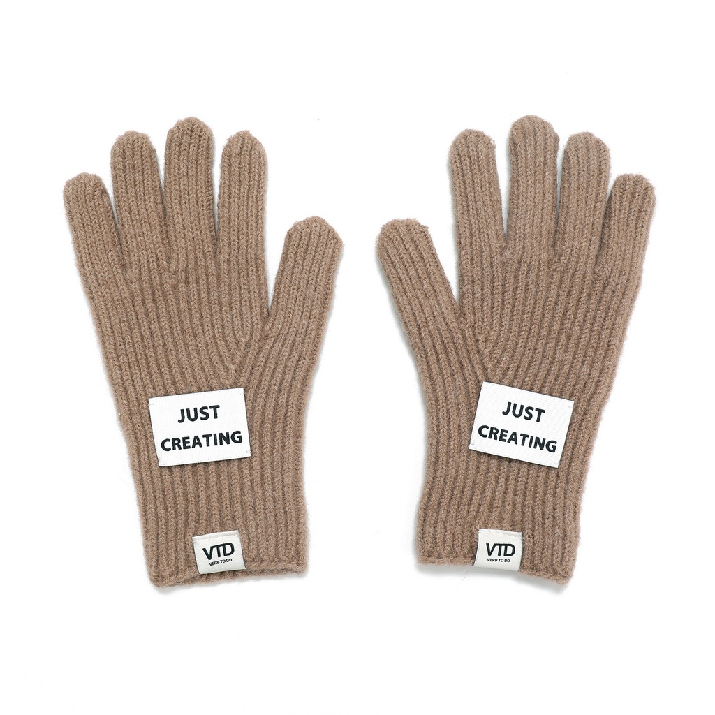 GLOVES  JUST CREATING 